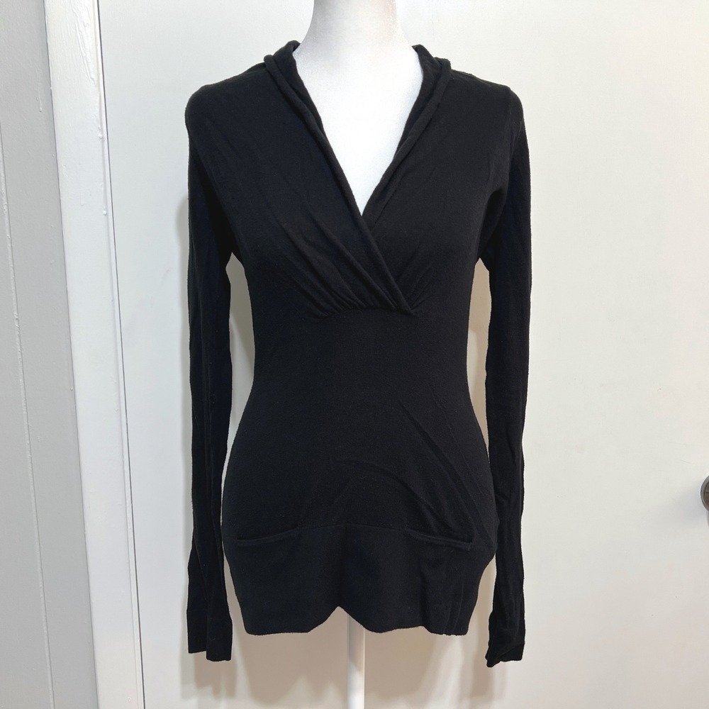 Banana Republic Sweater Womens XS Black Surplice V Neck Long Sleeve Lightweight